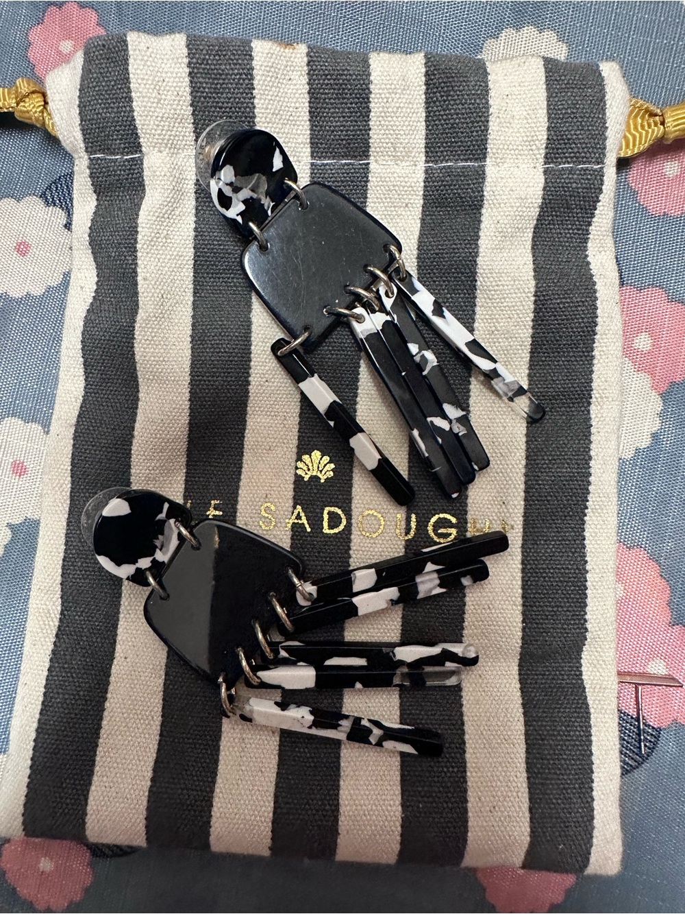 Lele Sadoughi - Black & White Tortoiseshell Dangle Earrings